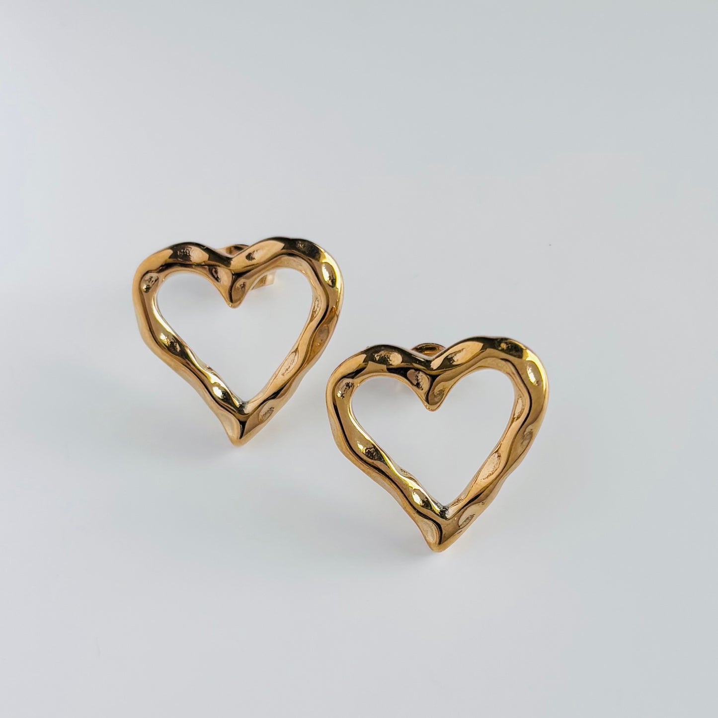 【ステンレス】テクスチャー オープンハートピアス