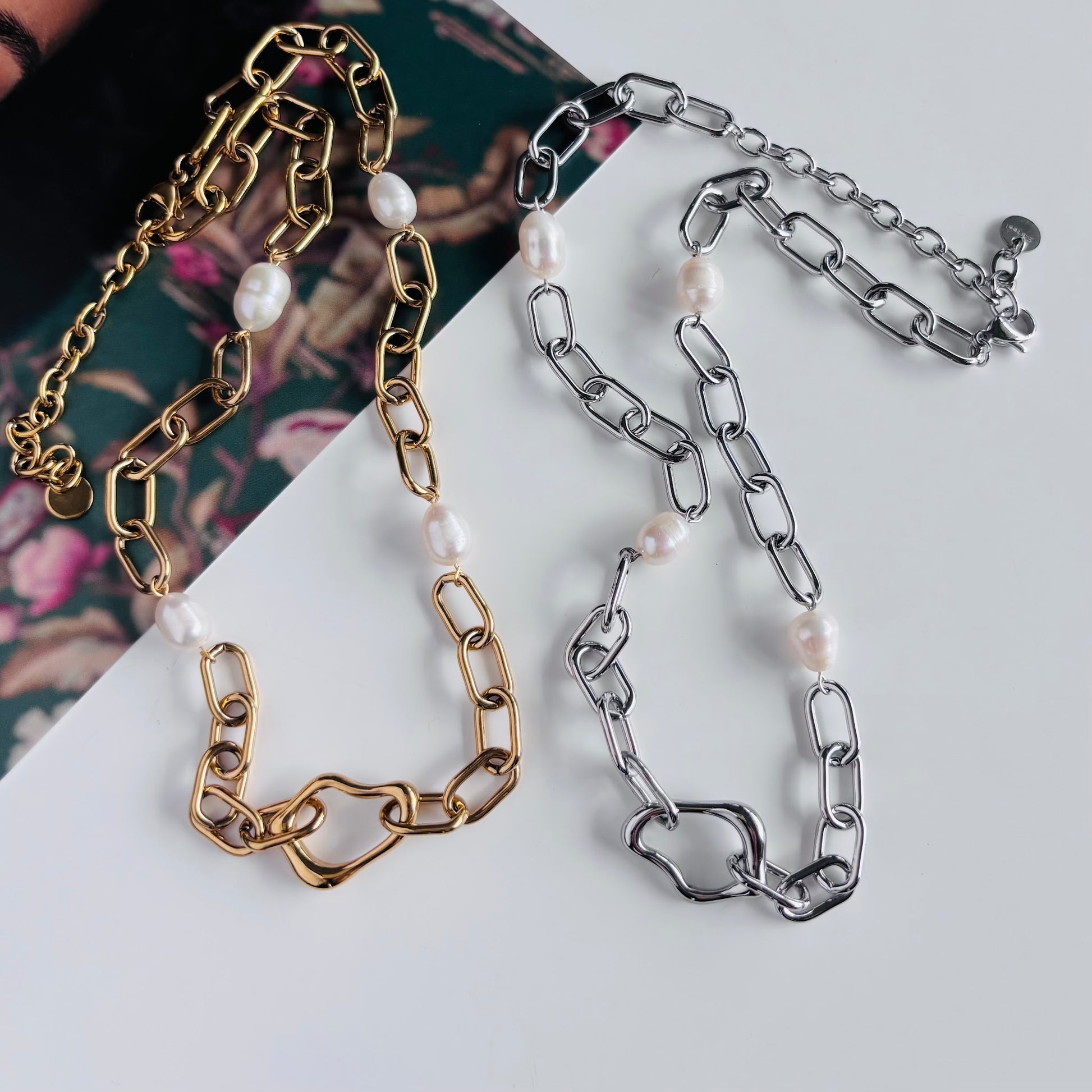 【ステンレス】バロックパール ニュアンスモチーフ チェーンネックレス　ゴールド